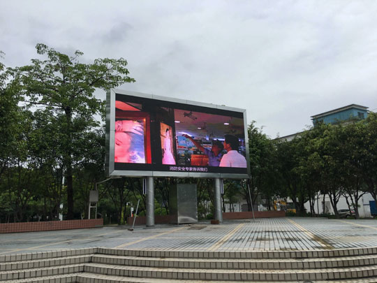 如何選擇優質LED液晶顯示屏廠家